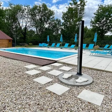 Campsite Mobile 12 De Bairon